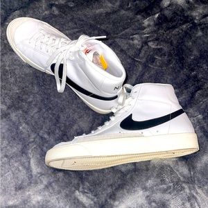 Nike blazer Mid men size 9.5